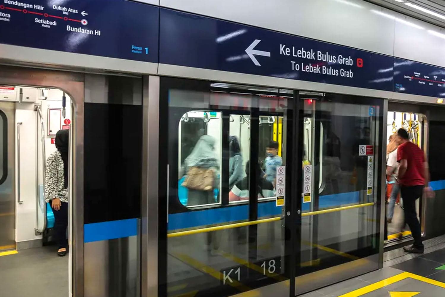 Dua Bulan, Penumpang MRT Jakarta Tembus 4,8 Juta