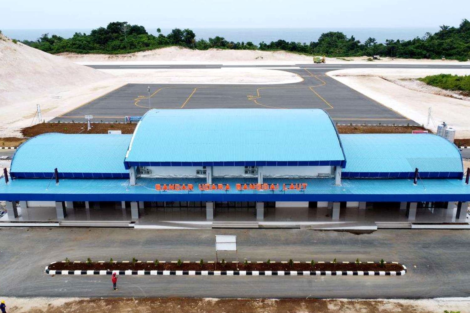 Presiden Joko Widodo Resmikan 4 Bandara di Sulteng